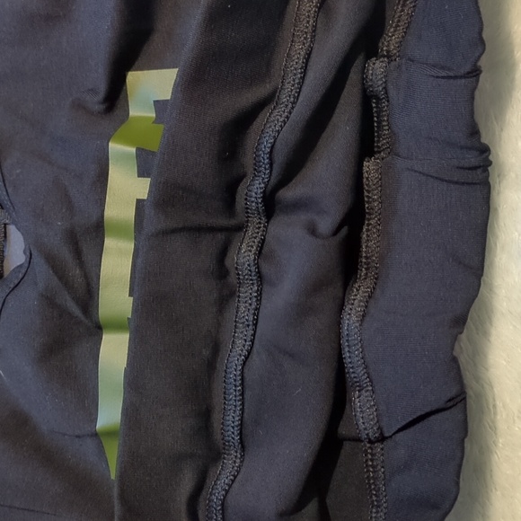 Kith Ladies Sports Top - Picture 9 of 9